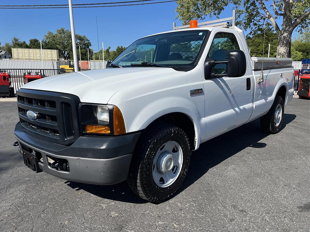 Image of Ford F-250 Primary image