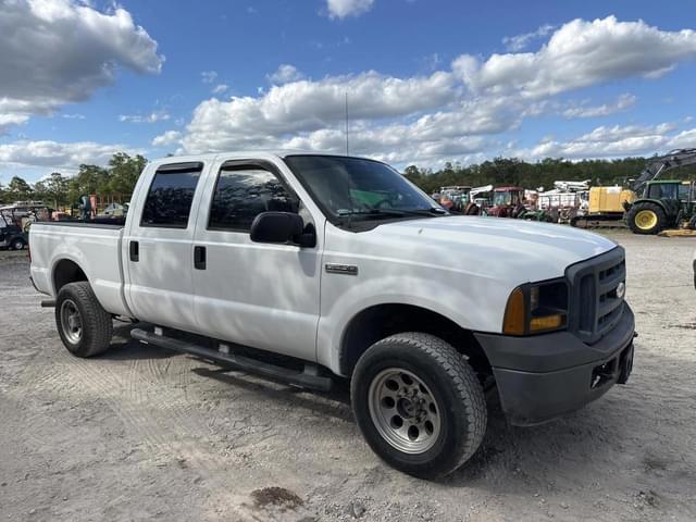 Image of Ford F-250 equipment image 3