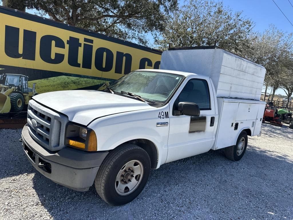 Image of Ford F-250 Primary image