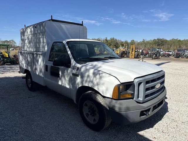 Image of Ford F-250 equipment image 4