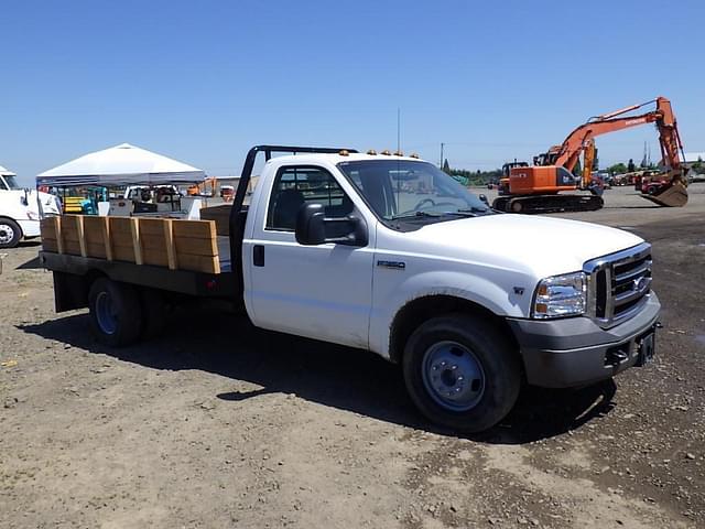 Image of Ford F-350 equipment image 1