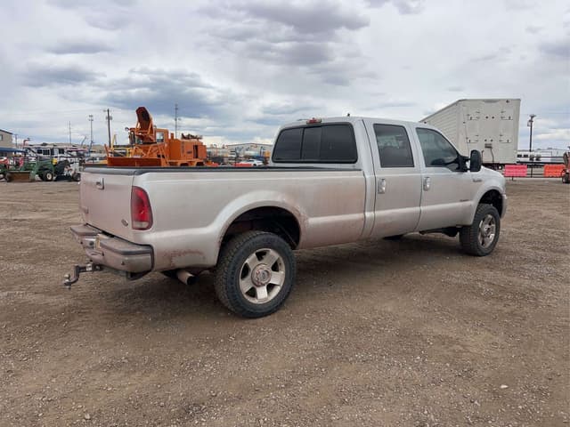 Image of Ford F-350 equipment image 2