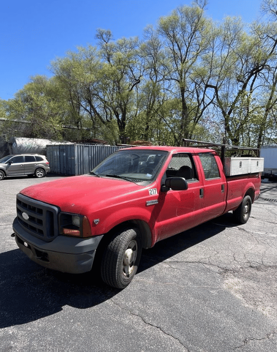 2006 Ford F-350 Equipment Image0
