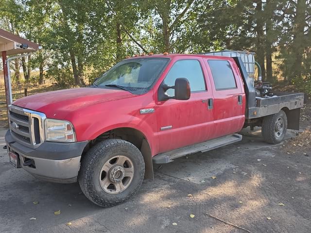Image of Ford F-350 equipment image 2