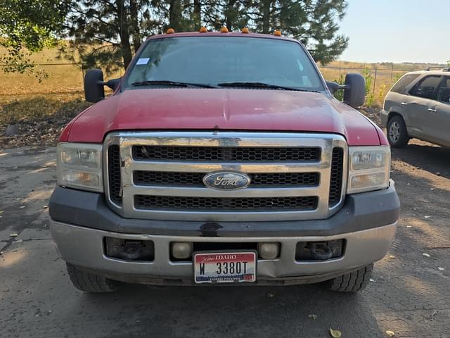 Image of Ford F-350 equipment image 1