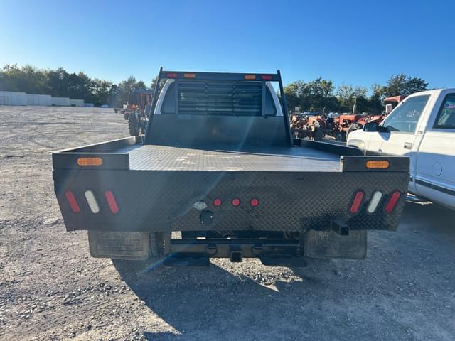 Image of Ford F-350 equipment image 3