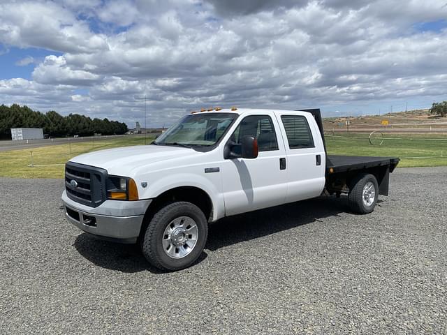 Image of Ford F-350 equipment image 1