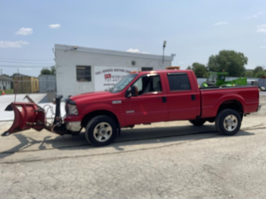 Image of Ford F-350 Primary image