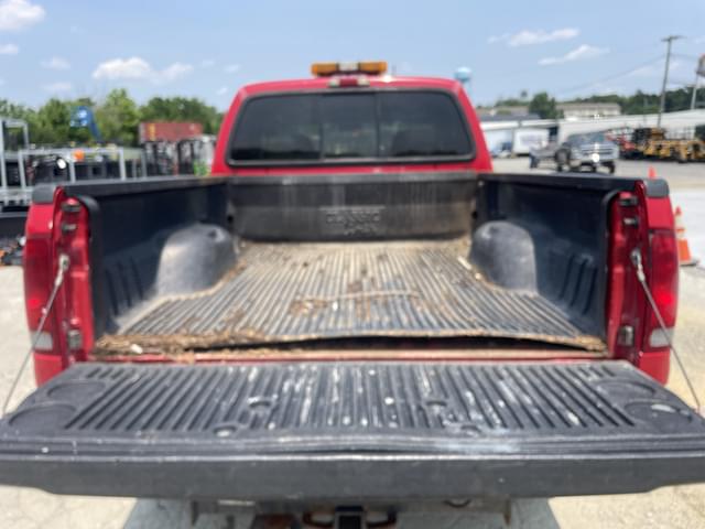 Image of Ford F-350 equipment image 4