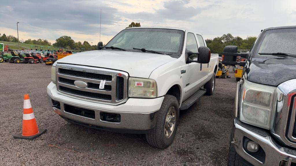 2006 Ford F-350 Equipment Image0
