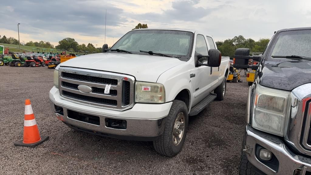 Image of Ford F-350 Primary image