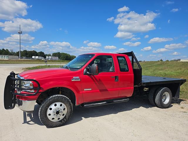 Image of Ford F-350 equipment image 2