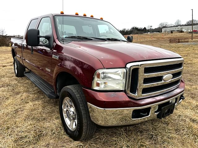 Image of Ford F-350 equipment image 1