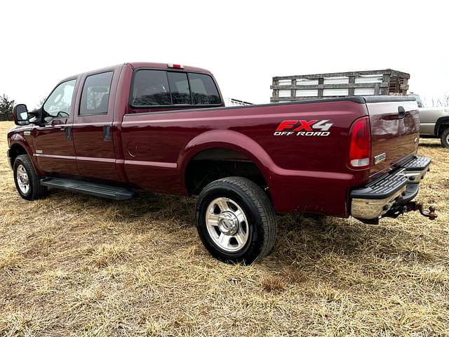 Image of Ford F-350 equipment image 3