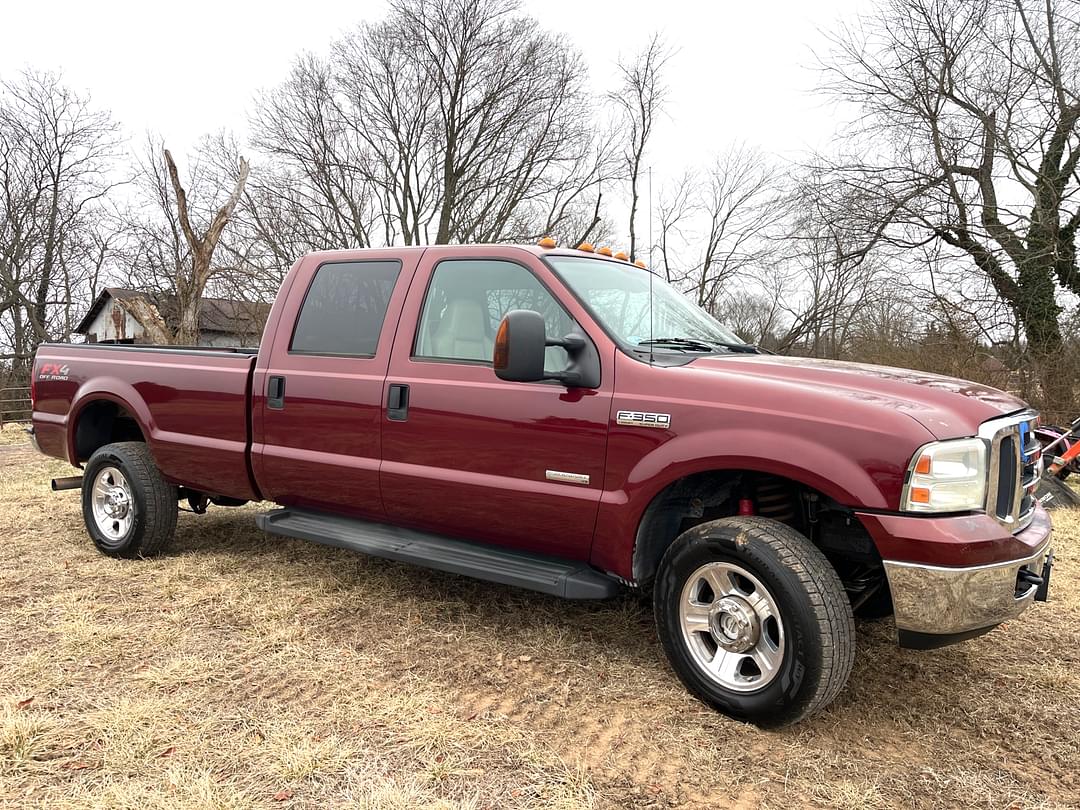 Image of Ford F-350 Primary image