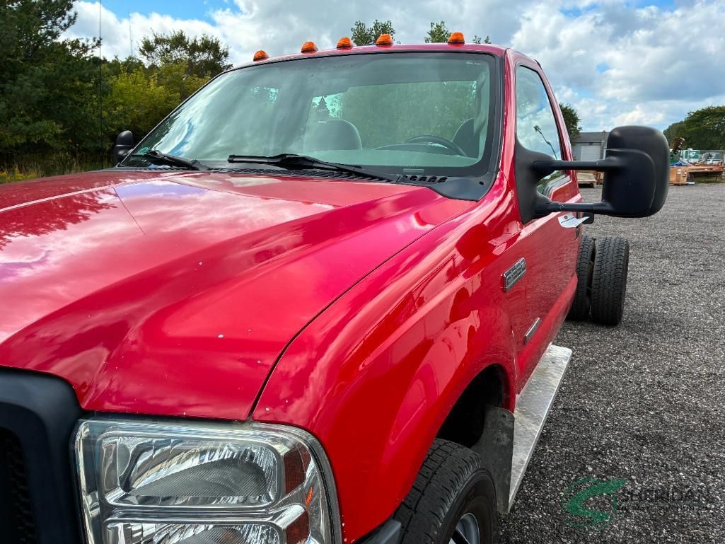 2006 Ford F-350 Equipment Image0