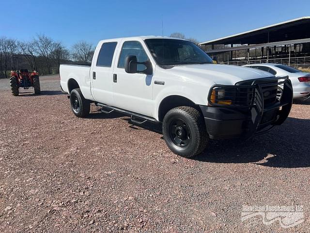 Image of Ford F-350 equipment image 3