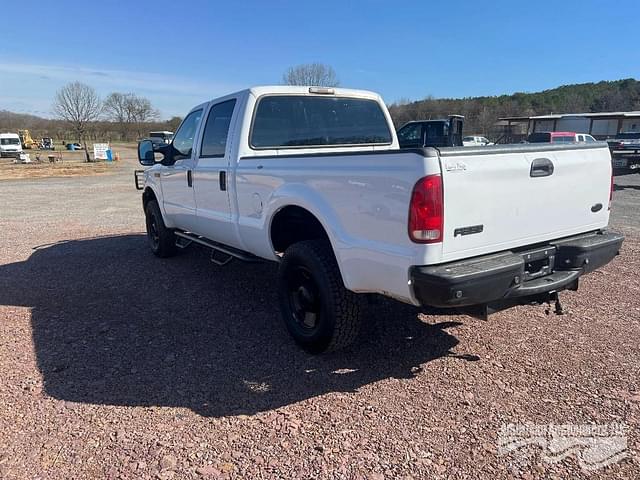 Image of Ford F-350 equipment image 1