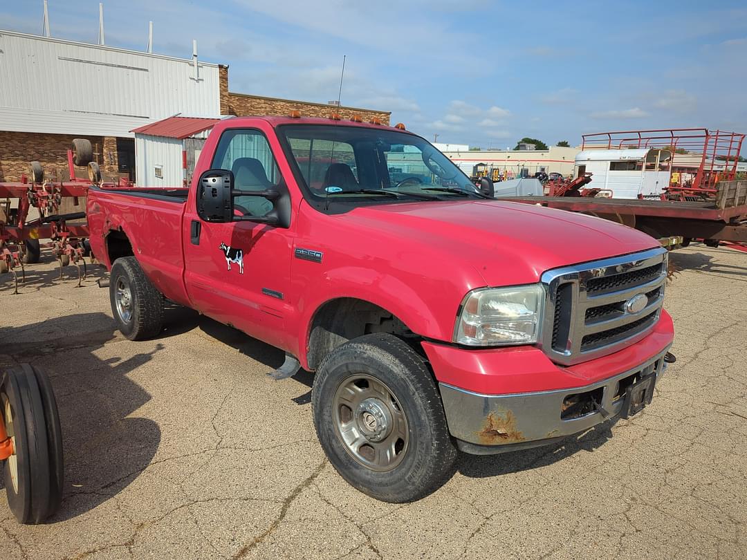 Image of Ford F-350 Primary image