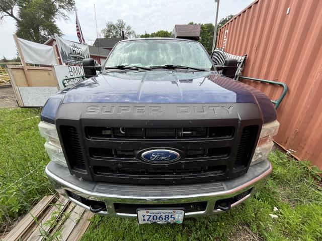 Image of Ford F-350 equipment image 1