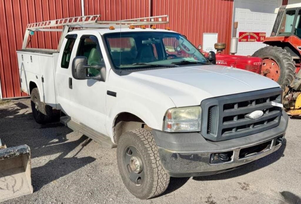 2006 Ford F-350 Equipment Image0