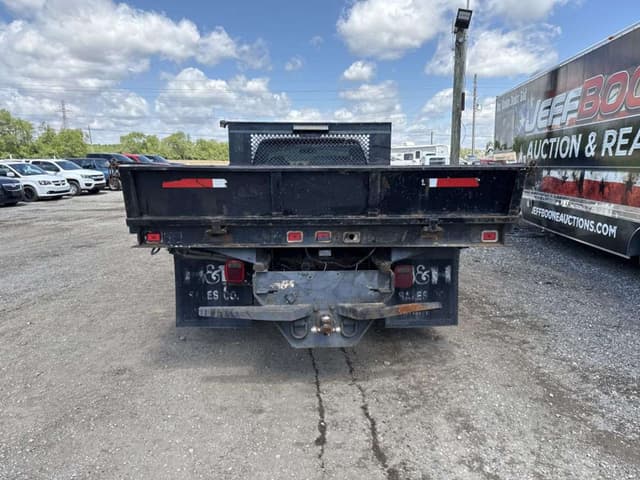 Image of Ford F-350 equipment image 3