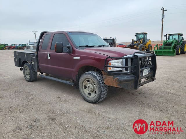 Image of Ford F-350 equipment image 1