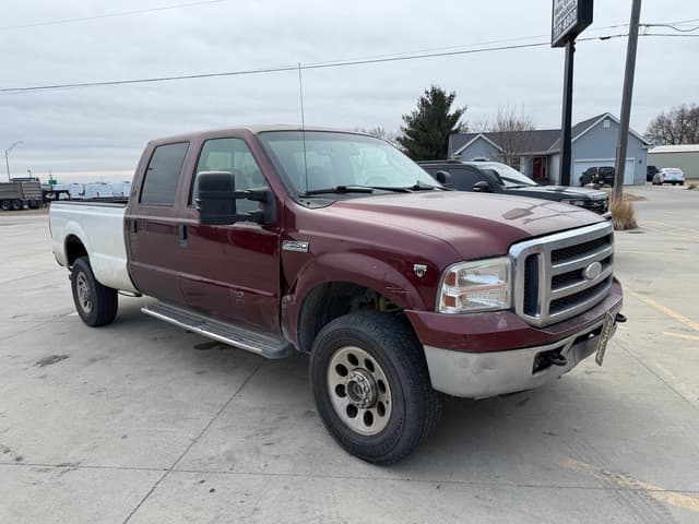Image of Ford F-350 equipment image 1