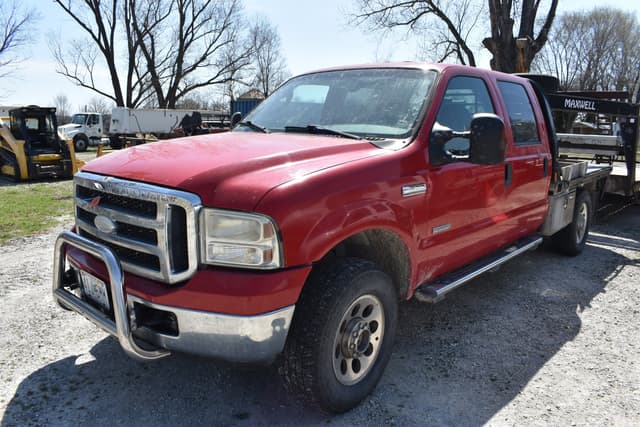 Image of Ford F-350 equipment image 2
