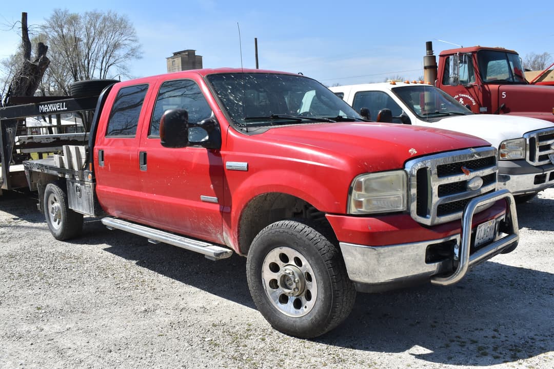 Image of Ford F-350 Primary image