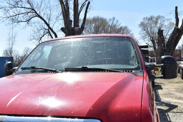 Image of Ford F-350 equipment image 4