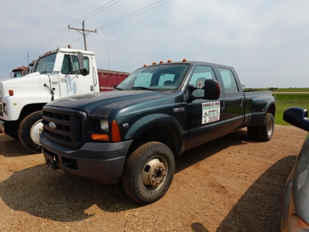 2006 Ford F-350 Equipment Image0