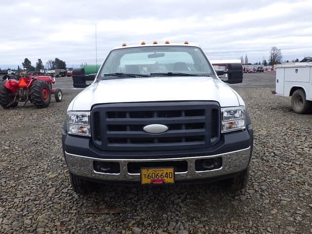 Image of Ford F-450 equipment image 1