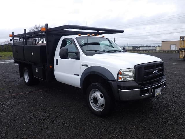 Image of Ford F-450 equipment image 2