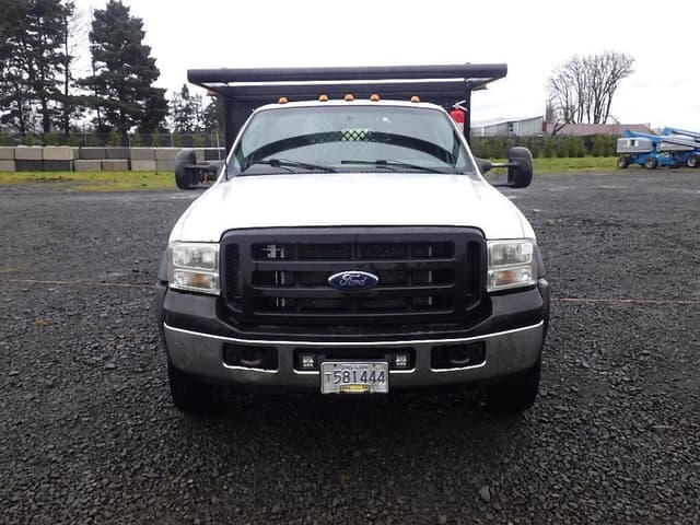 Image of Ford F-450 equipment image 1