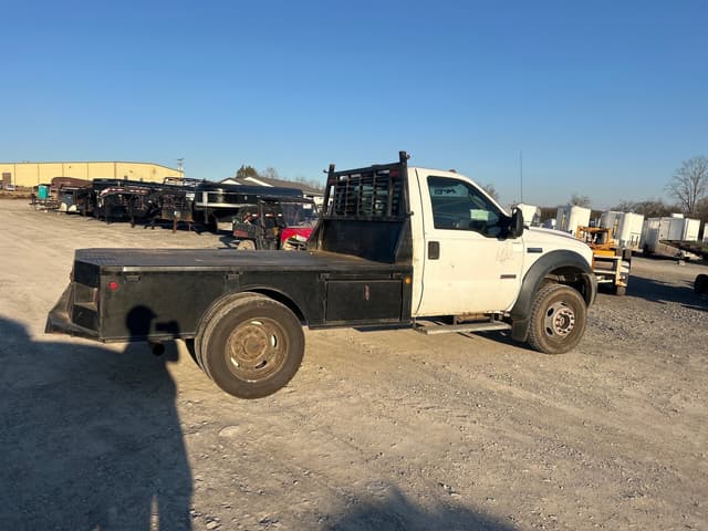 Image of Ford F-450 equipment image 1