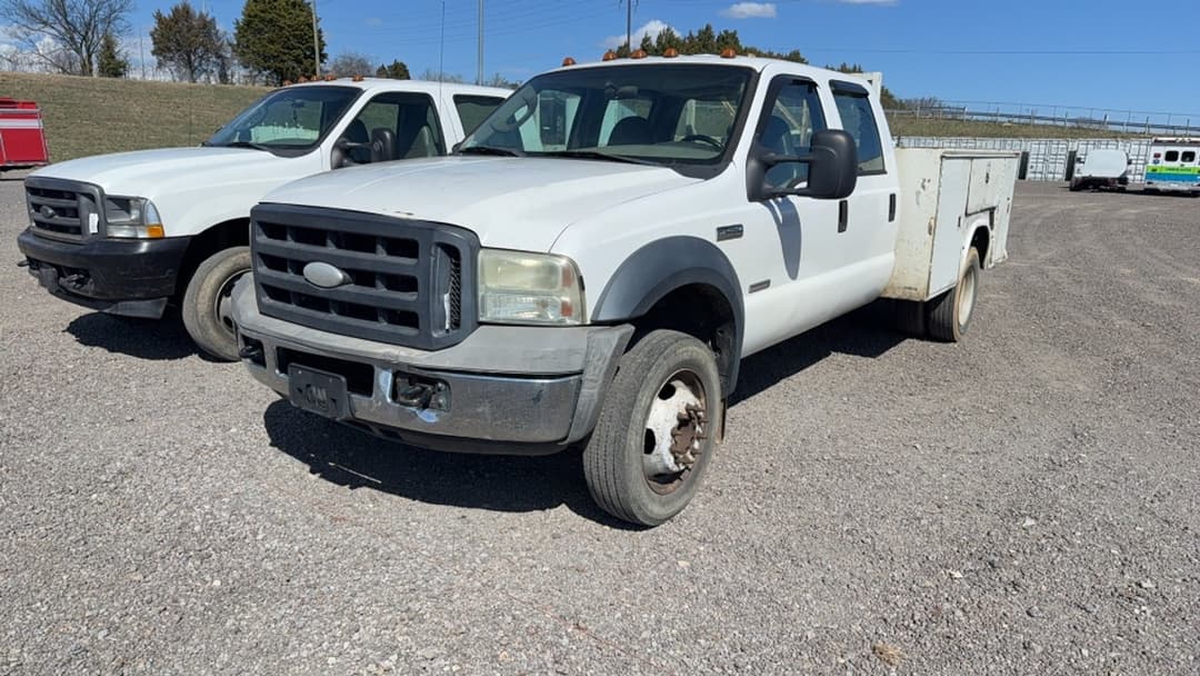 Image of Ford F-450 Primary image
