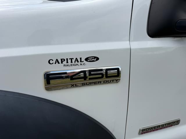 Image of Ford F-450 equipment image 2