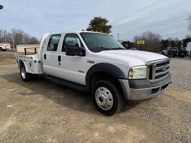 Image of Ford F-550 equipment image 1