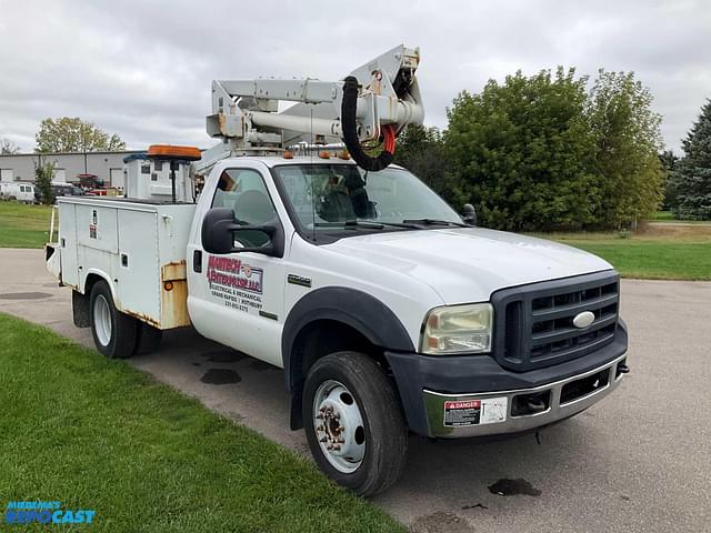 Image of Ford F-550 equipment image 2