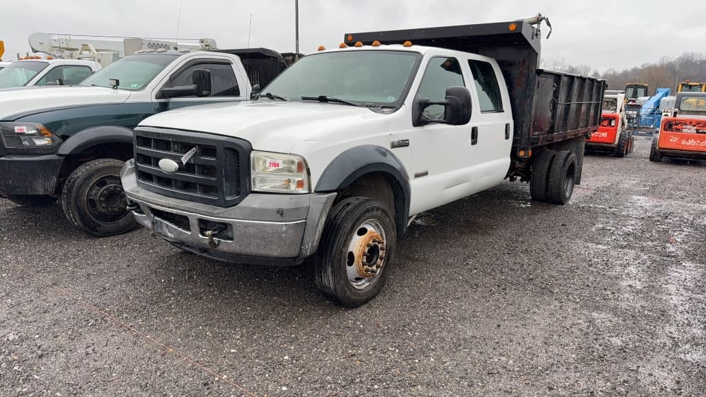 Image of Ford F-550 Primary image