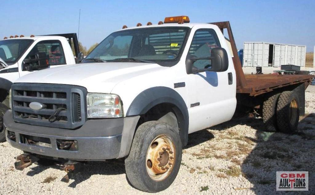 Image of Ford F-550 Primary image