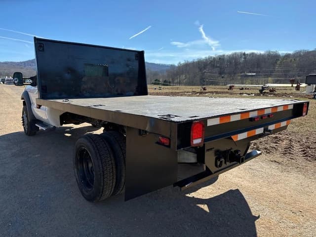 Image of Ford F-550 equipment image 2