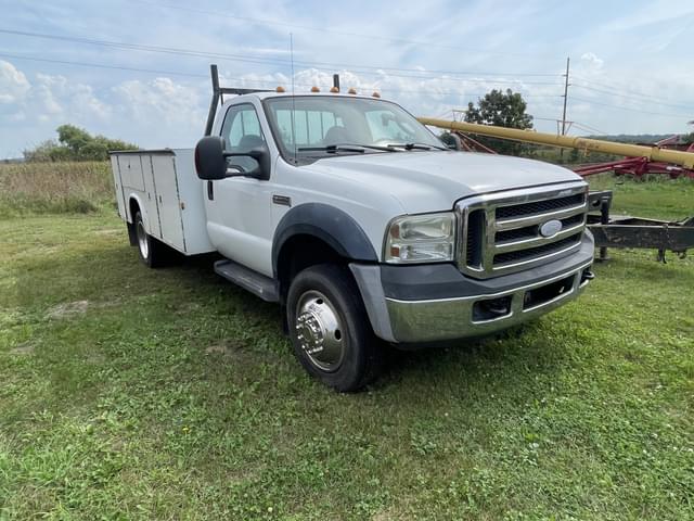 Image of Ford F-550 equipment image 1