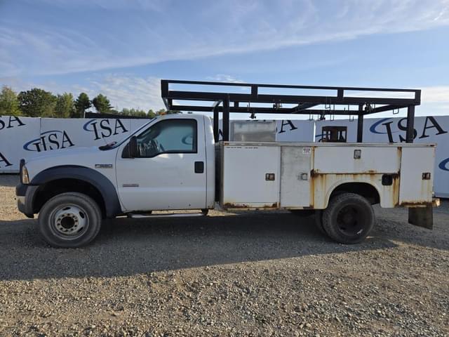 Image of Ford F-550 equipment image 1