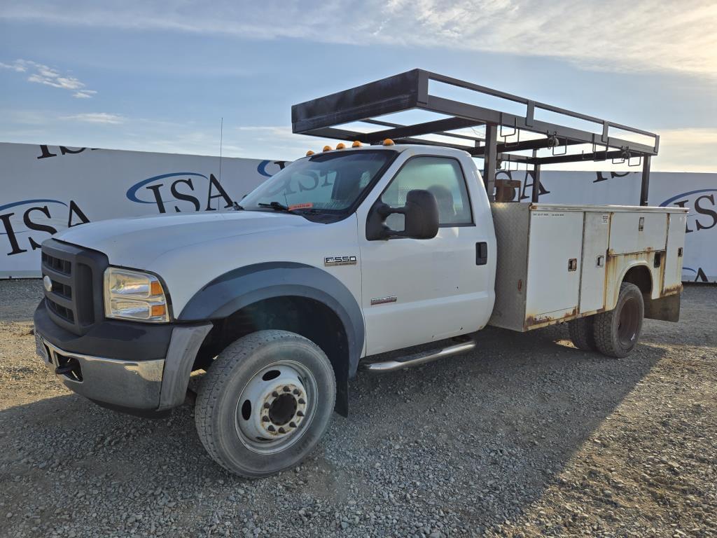 Image of Ford F-550 Primary image