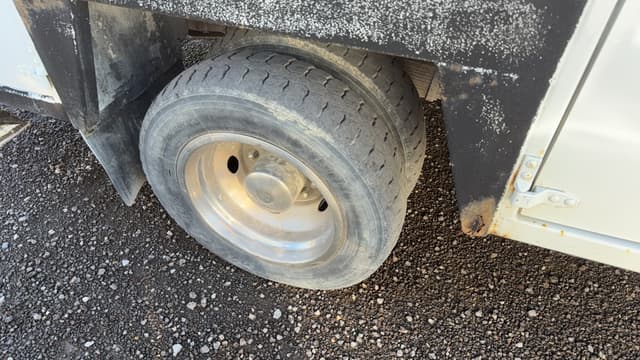 Image of Ford F-550 equipment image 4