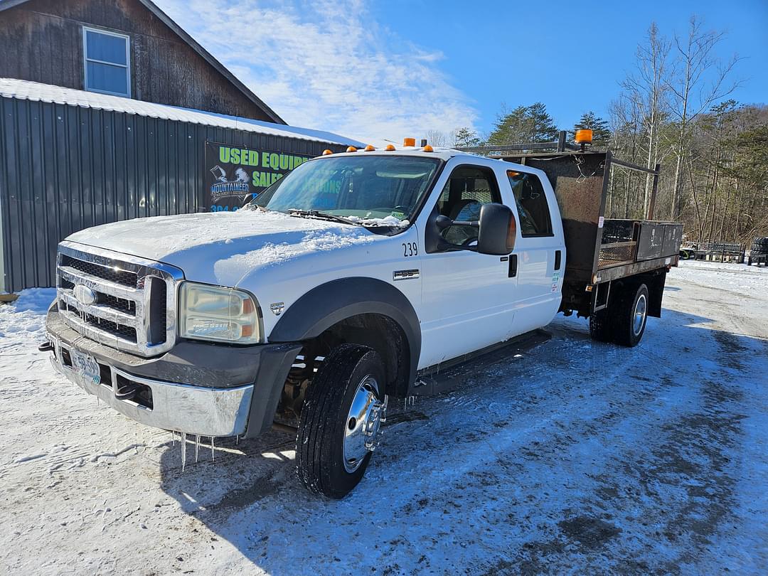 Image of Ford F-550 Primary image