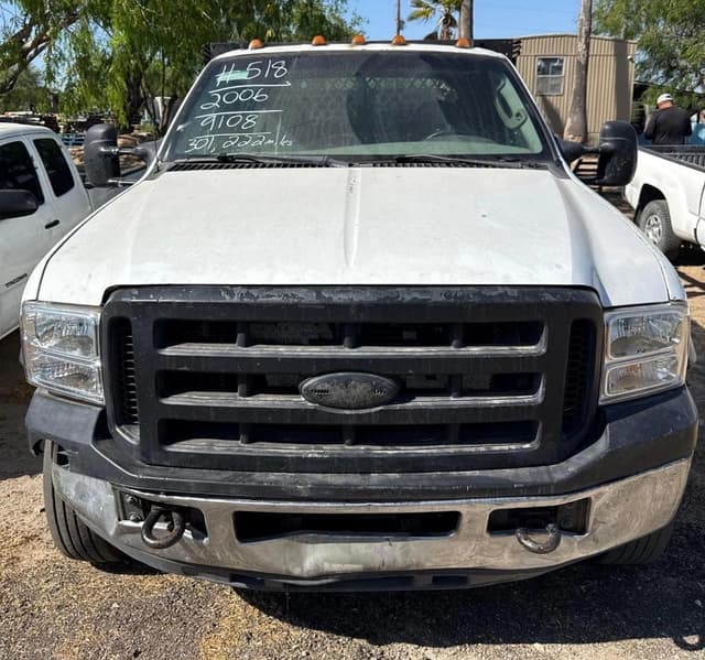 Image of Ford F-550 equipment image 1