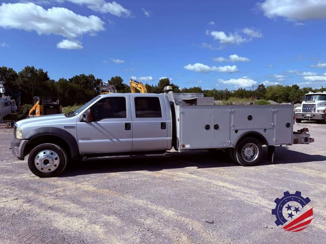 Image of Ford F-550 equipment image 1